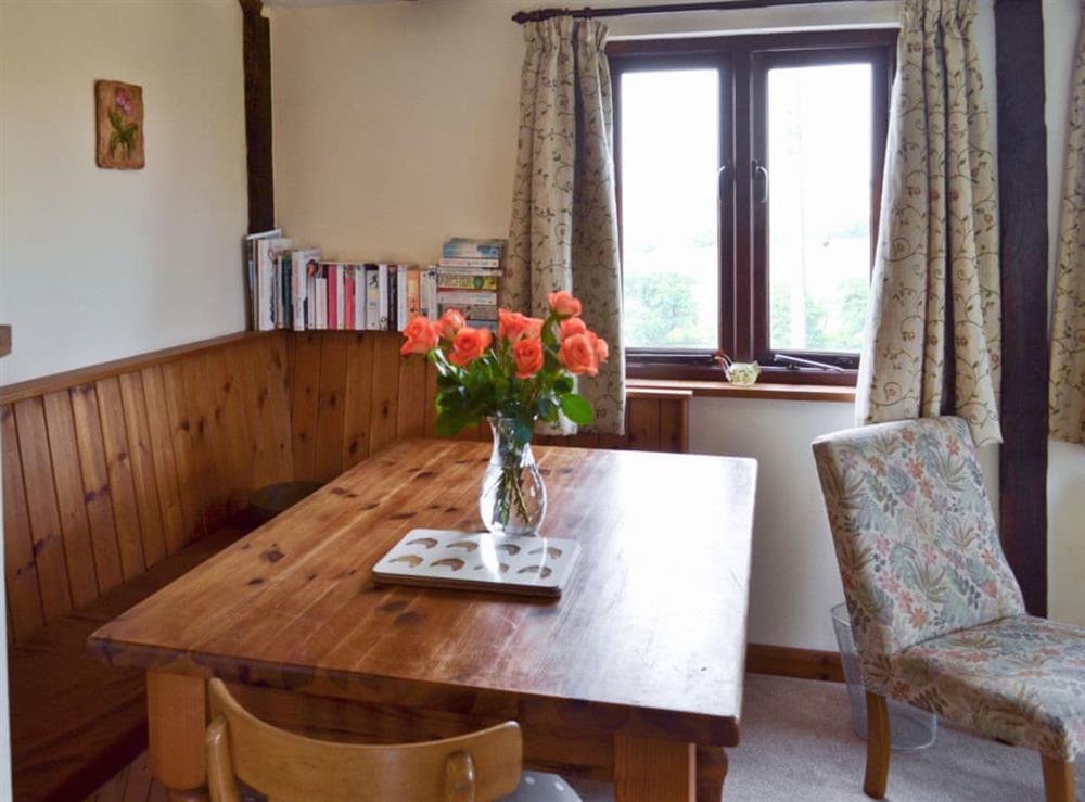 Open plan living/dining room/kitchen (photo 2) at Weach Barton Granary in Bideford, Devon