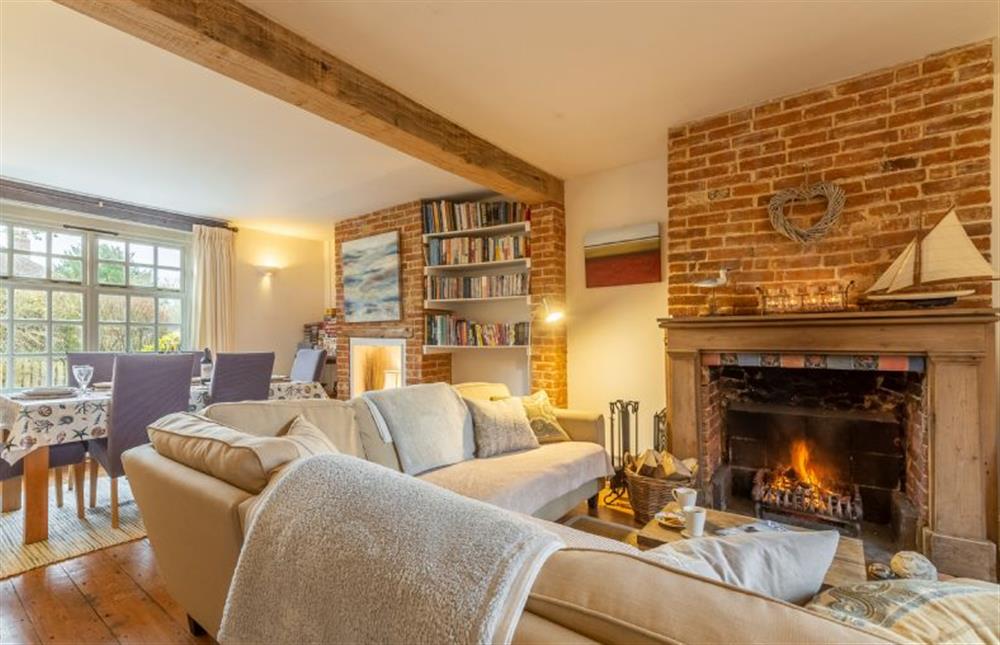 Ground floor: The spacious sitting/dining room at Weavers Cottage, Docking near Kings Lynn