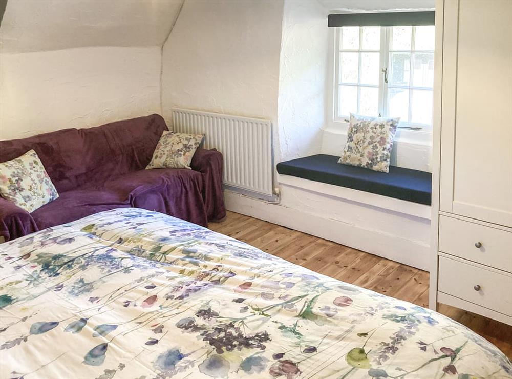 Double bedroom (photo 4) at Weavers Cottage in Torquay, Devon