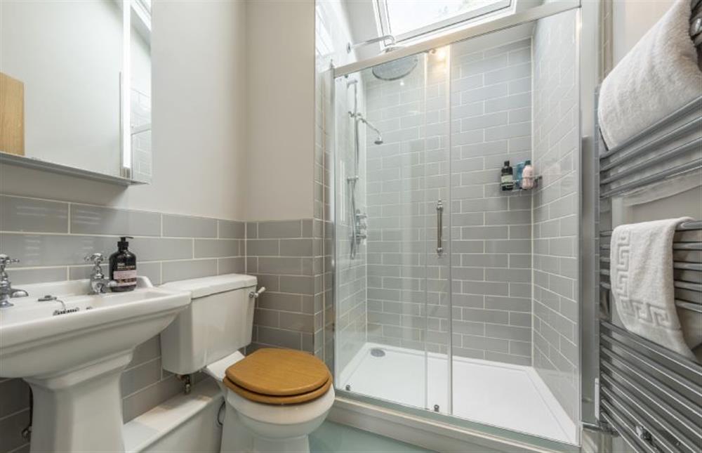 Modern shower room at Weavers Mark Cottage, Palgrave