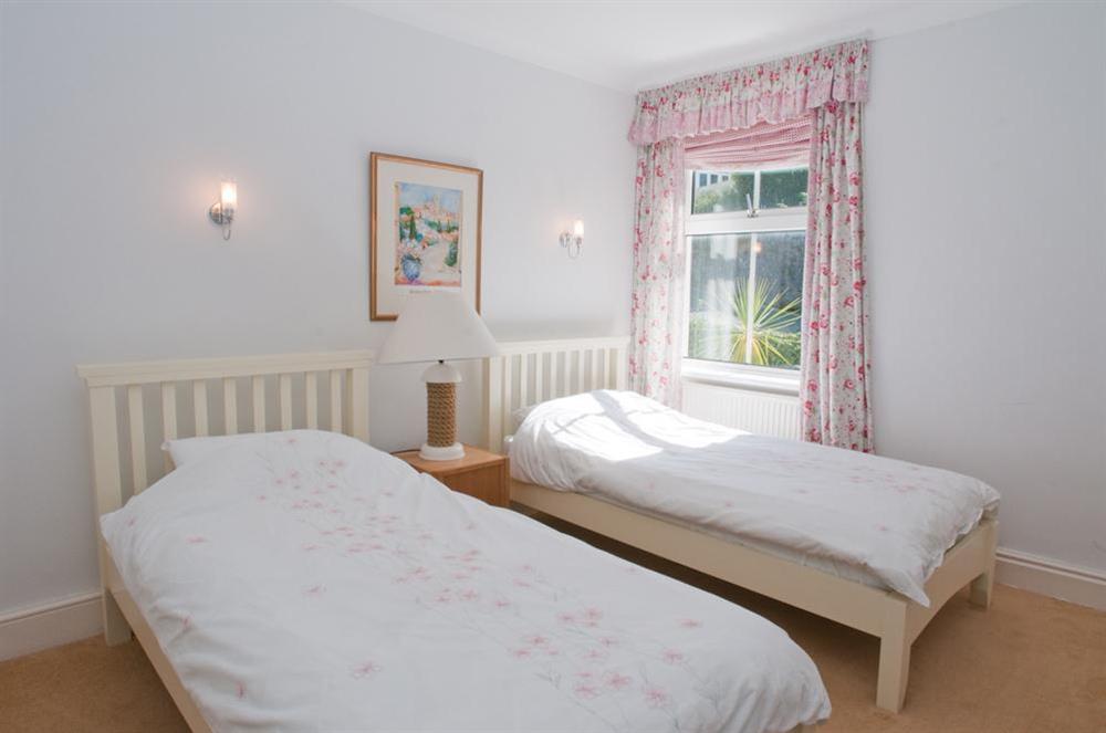 Twin bedroom at Wedgwood in Salcombe, Devon