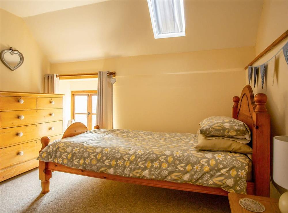 Twin bedroom (photo 2) at Wedlands- Wedlands Cottage in Torrington, Devon