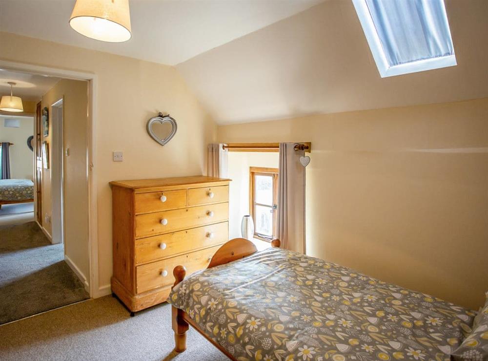 Twin bedroom (photo 3) at Wedlands- Wedlands Cottage in Torrington, Devon