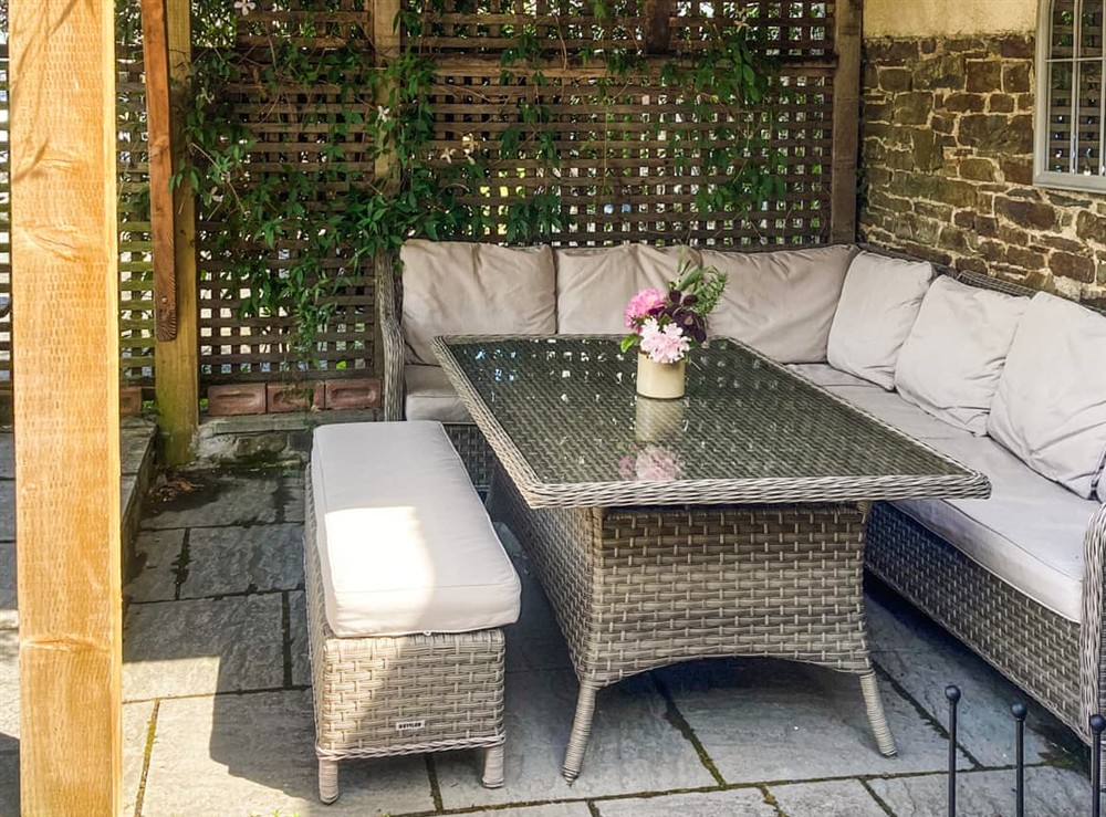Sitting-out-area at Weirmarsh Big Barn in Umberleigh, Devon