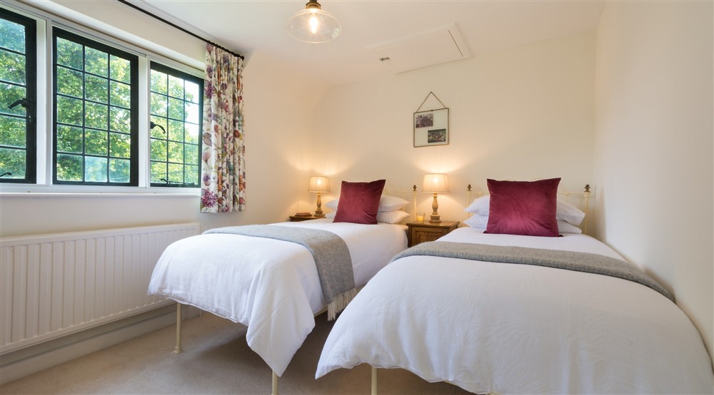 The twin bedroom (can be a double on request) at Welbeck Cottage in Uckfield, East Sussex