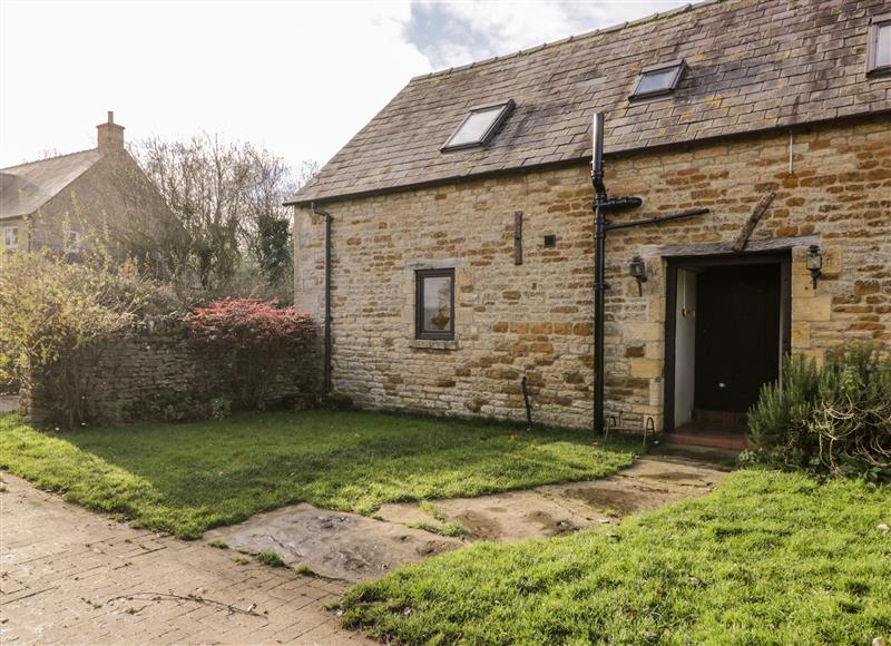 This is the setting of Well Cottage at Well Cottage, Oddington near Stow-On-The-Wold