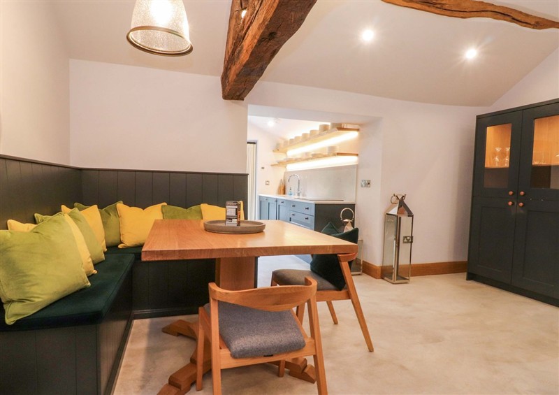 Dining room at Welly Bob Cottage, Airton