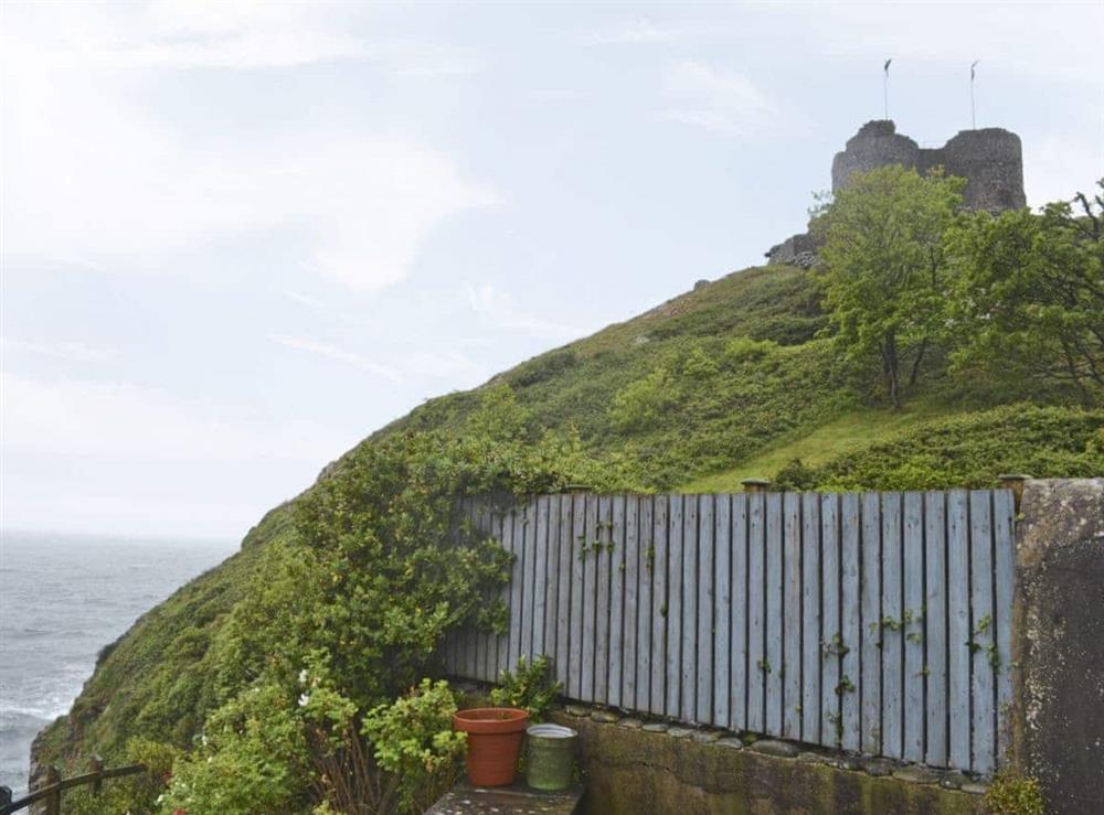 Magnificent castle and coastal views at Wendon in Criccieth, near Porthmadog, Gwynedd