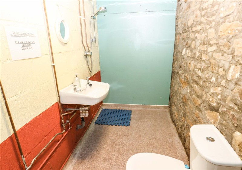 This is the bathroom at West Barn Bunkhouse, Reeth
