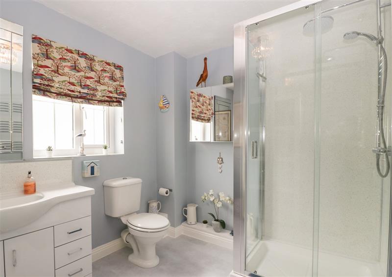 The bathroom at West Bay Holiday Home, West Bay