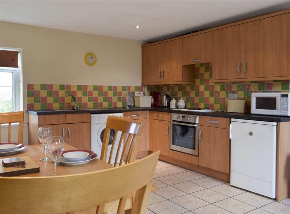 Spacious kitchen and dining area at West Boundary Farm Cottage 1, 