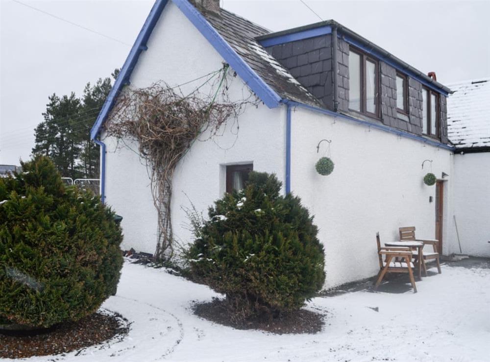 Winter snow exterior (photo 2) at West End Cottage in Carrbridge, near Aviemore, Highlands, Inverness-Shire