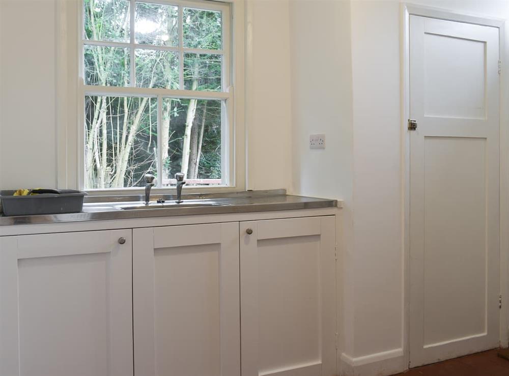 Double bedroom (photo 2) at West End Farm in Heathfield, East Sussex