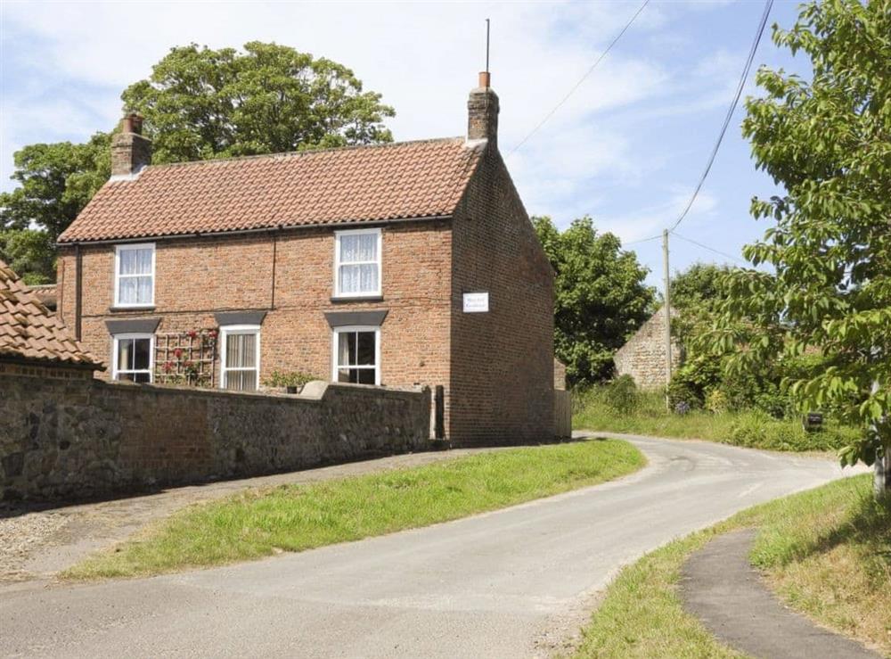 Attractive detached holiday home at West End Farmhouse in Ulrome, near Bridlington, North Humberside