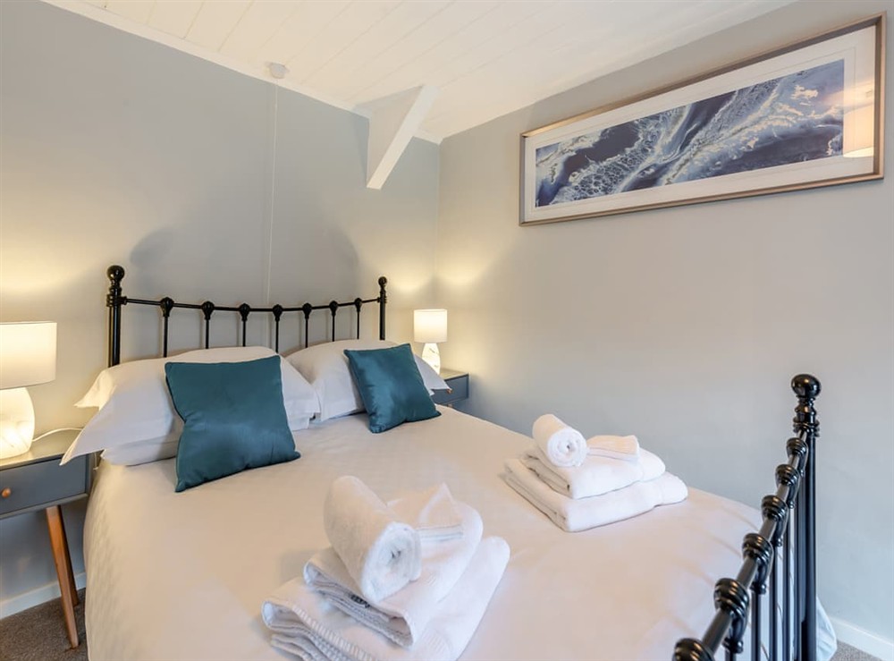 Double bedroom at West Llwyn in Rhydowen, Dyfed
