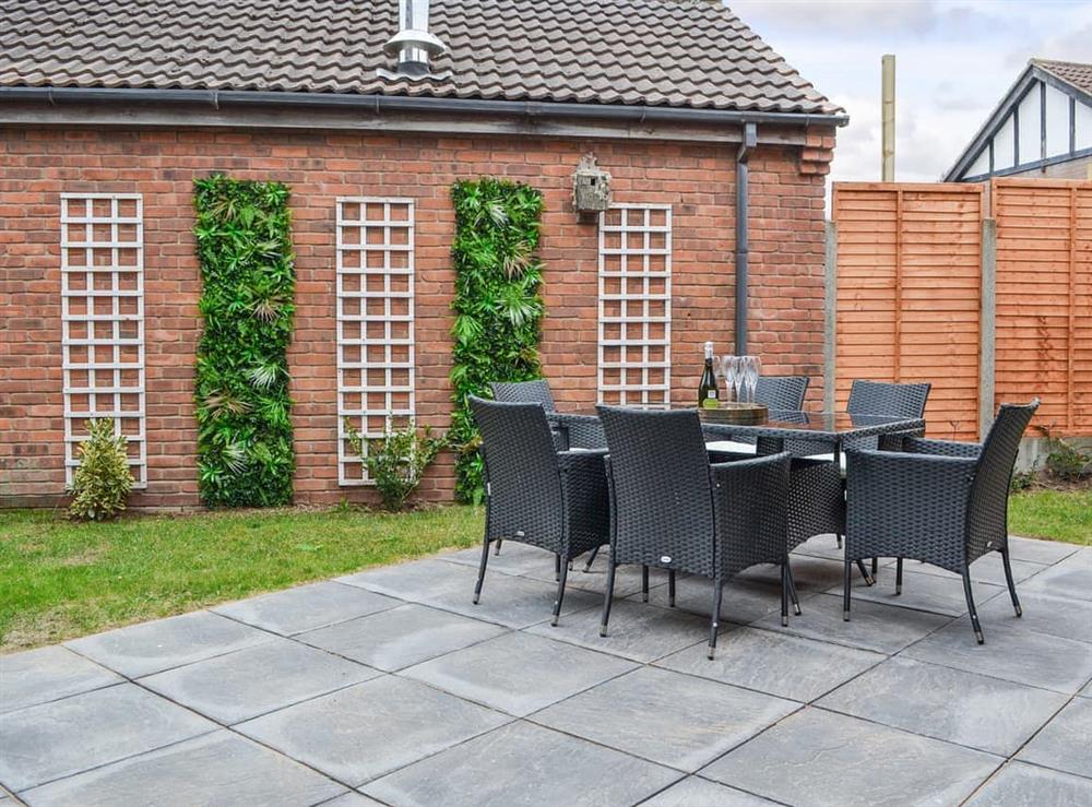 Outdoor area (photo 3) at West Lodge in Bridlington, North Humberside