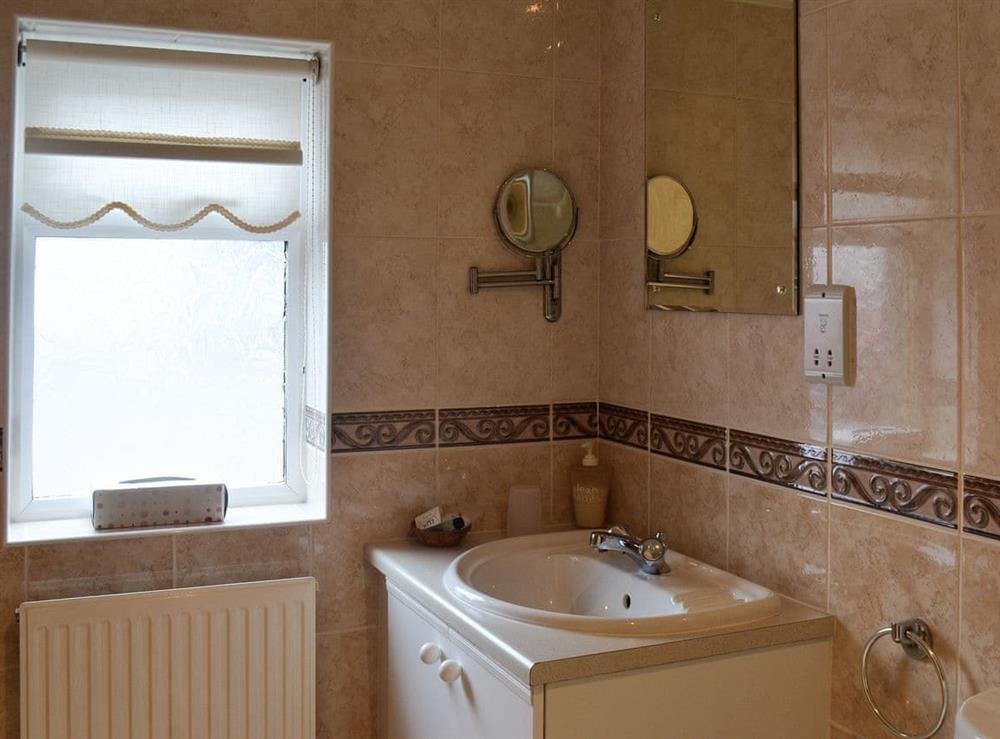 Shower room at West Tannacrieff in Fenwick, near Kilmarnock, Ayrshire