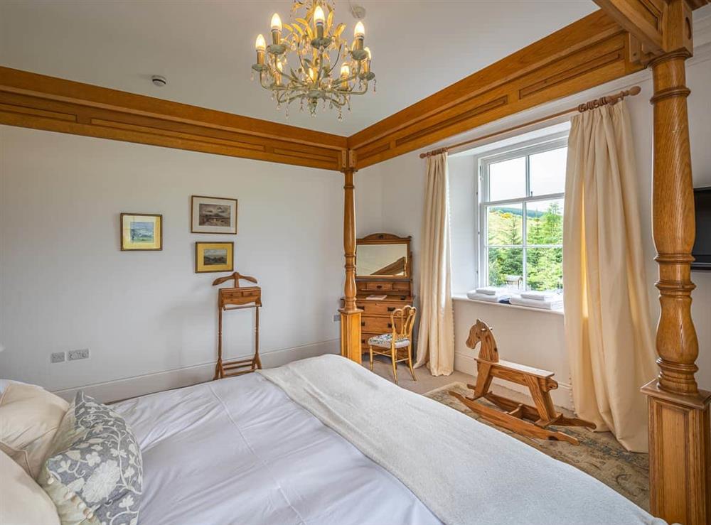 Double bedroom (photo 3) at West Wing in Auchterarder, Perthshire