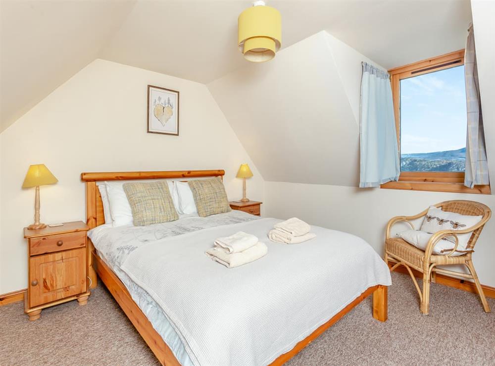 Double bedroom at Wester Bunloit in Drumnadrochit, Inverness-Shire