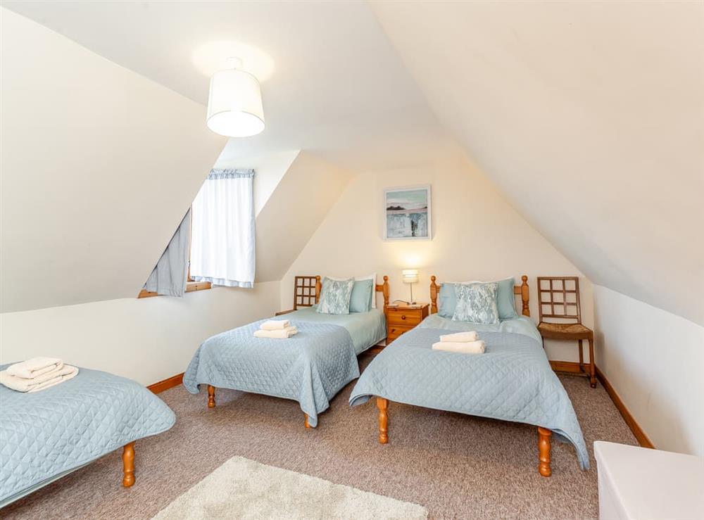 Triple bedroom at Wester Bunloit in Drumnadrochit, Inverness-Shire