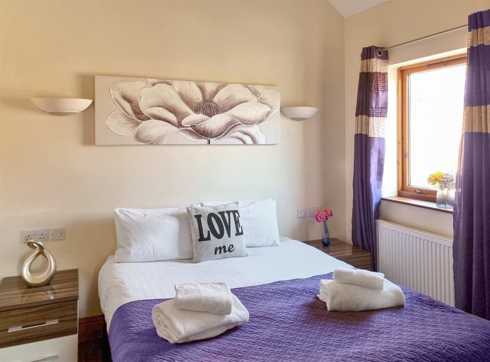 Double bedroom (photo 4) at Westfield Courtyard in Fitling, near Burton Pidsea, North Humberside