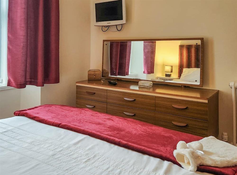 Double bedroom (photo 2) at Westlands in Edinburgh, Midlothian