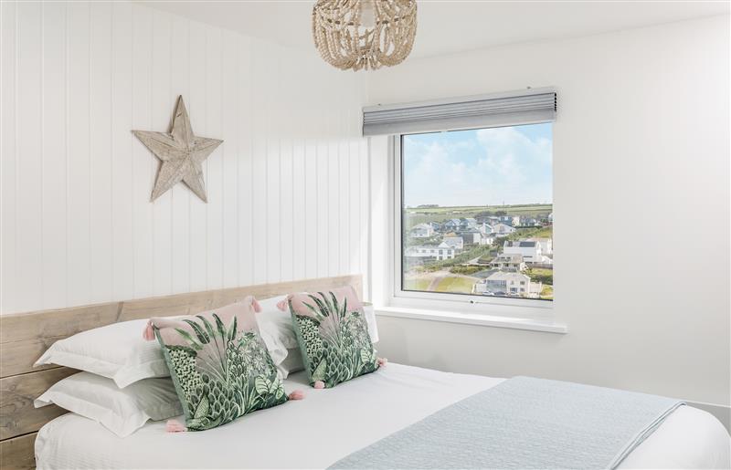 One of the 2 bedrooms at Westward 14, Polzeath