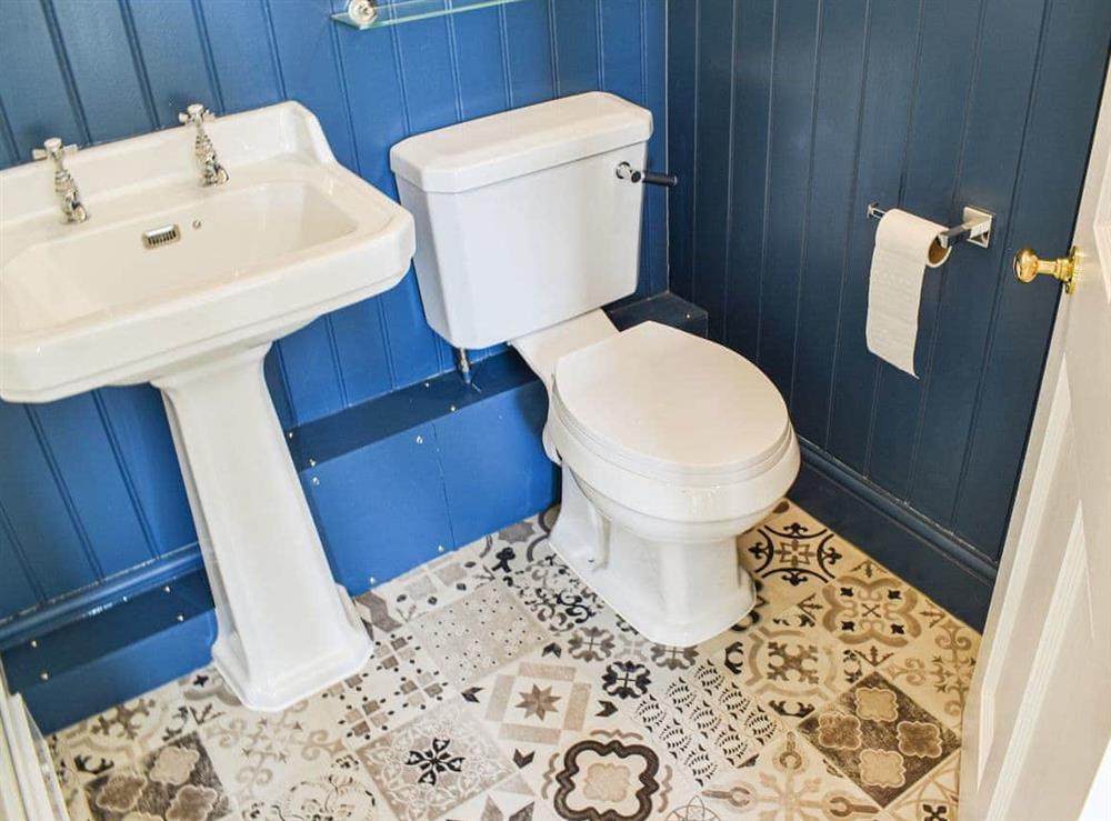 Bathroom (photo 7) at Westward House in Huntingdon, Cambridgeshire