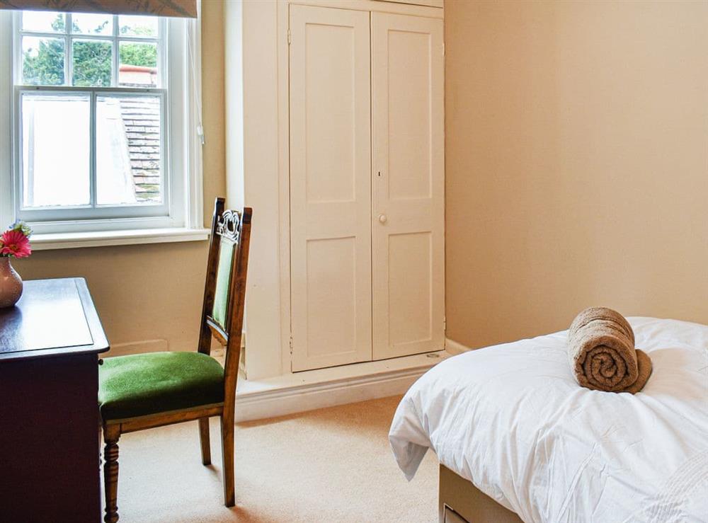 Single bedroom (photo 2) at Westward House in Huntingdon, Cambridgeshire