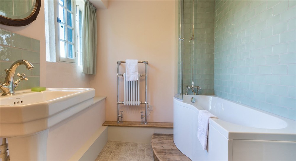 The bathroom at Westwood Farm House in Harman's Cross, Dorset