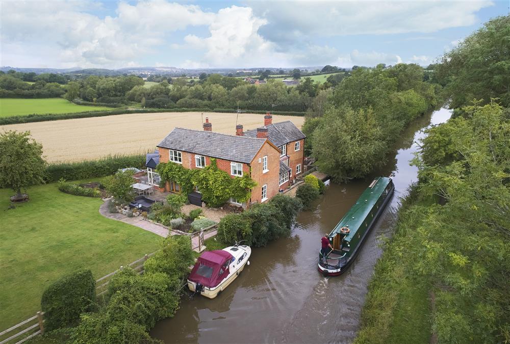Aerial view of Wharf Cottage situated on the ’offside’ bank of the South Stratford Canal