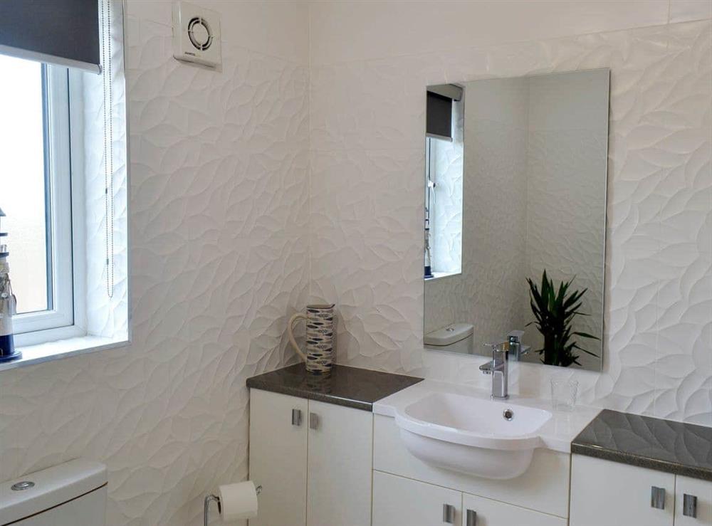 Shower room (photo 4) at Wheatfield House in Kilmaurs, near Kilmarnock, Ayrshire