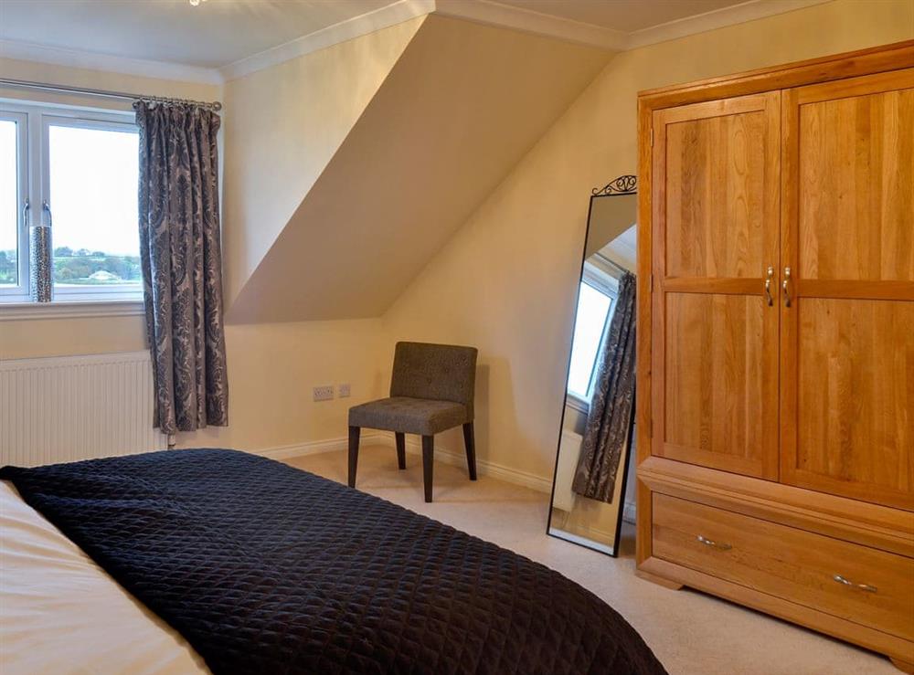Sumptuous  bedroom with kingsize bed (photo 2) at Wheatfield House in Kilmaurs, near Kilmarnock, Ayrshire