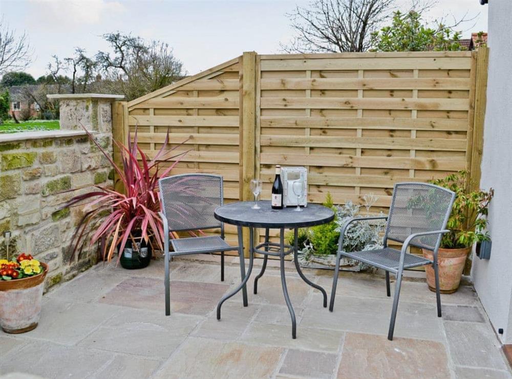 Sitting-out-area at Wheatsheaf Cottage in Moor Monkton, near York, North Yorkshire