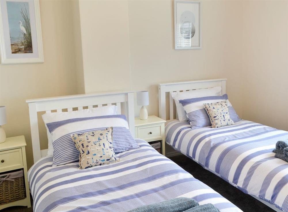 Twin bedroom at Wheelhouse 21 in Amble, Northumberland