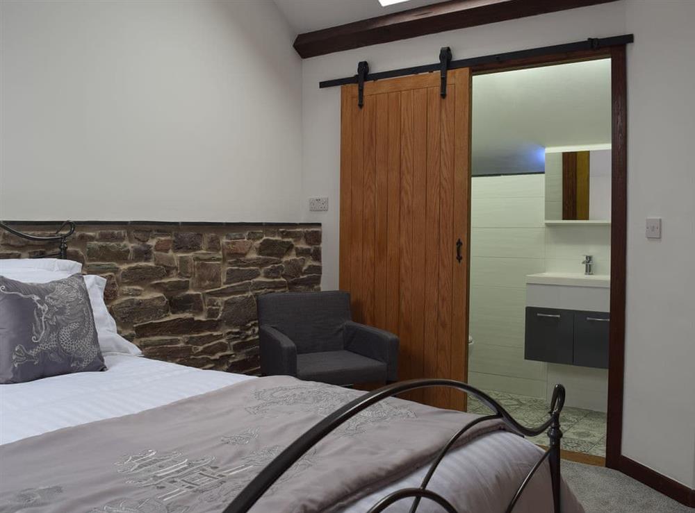 Double bedroom with en-suite (photo 2) at Wheelwright Barn in Ferryside, near Carmarthen, Dyfed