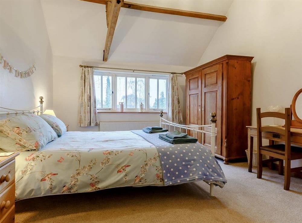 Double bedroom (photo 2) at Wheelwrights Cottage in Rumburgh, Suffolk