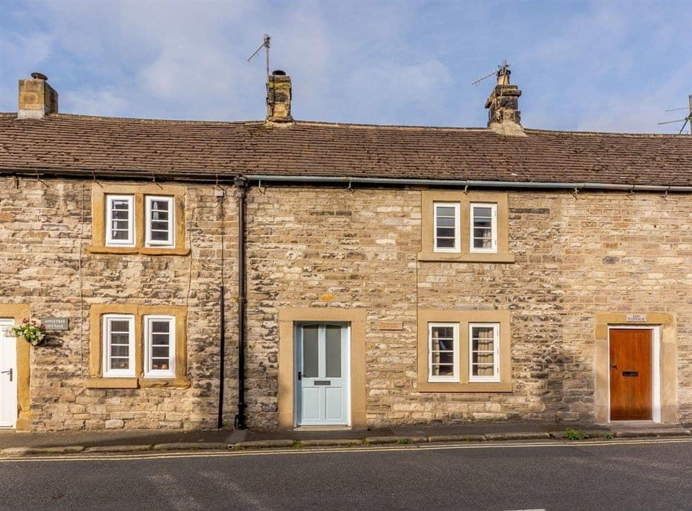 Charming stone-built holiday home at Whibberley Cottage in Ashford-in-the-Water, near Bakewell, Derbyshire
