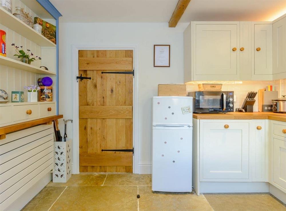 Comprehensively equipped kitchen at Whibberley Cottage in Ashford-in-the-Water, near Bakewell, Derbyshire