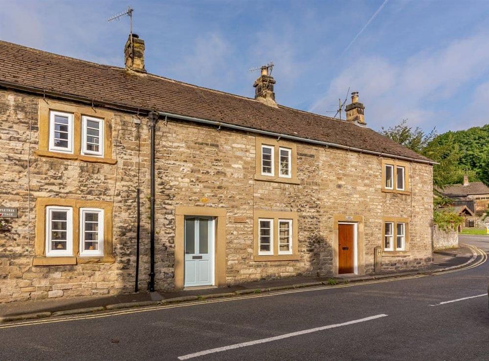Delightful stone-built holiday home at Whibberley Cottage in Ashford-in-the-Water, near Bakewell, Derbyshire