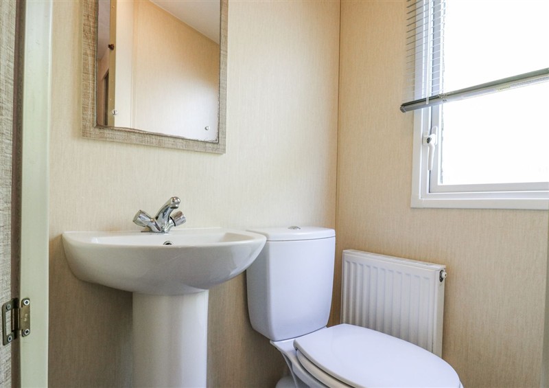 The bathroom (photo 2) at White Hart Caravan, Catsfield near Battle