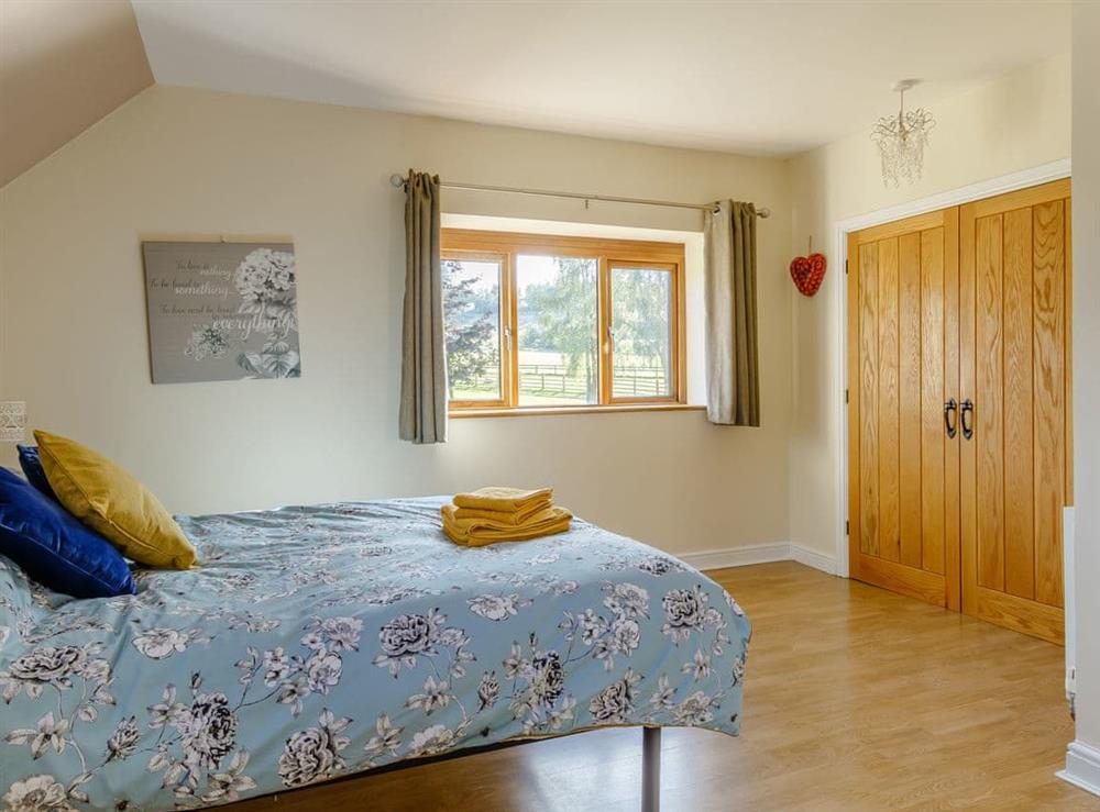 Double bedroom (photo 2) at White Horse Farm in Abergavenny, Gwent