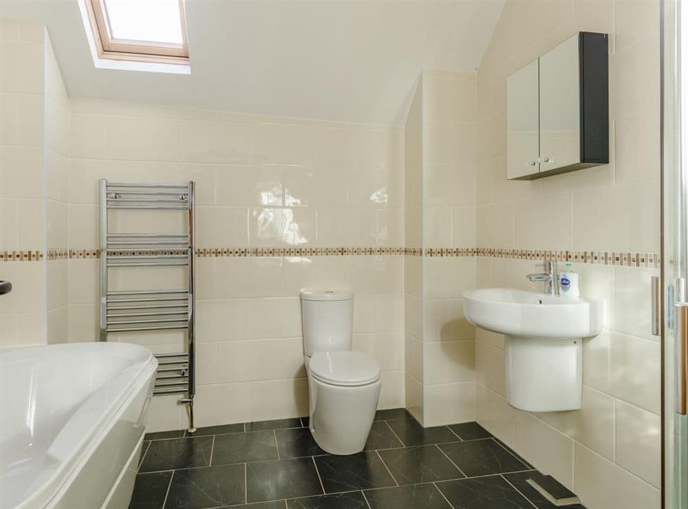 En-suite at White Horse Farm in Abergavenny, Gwent