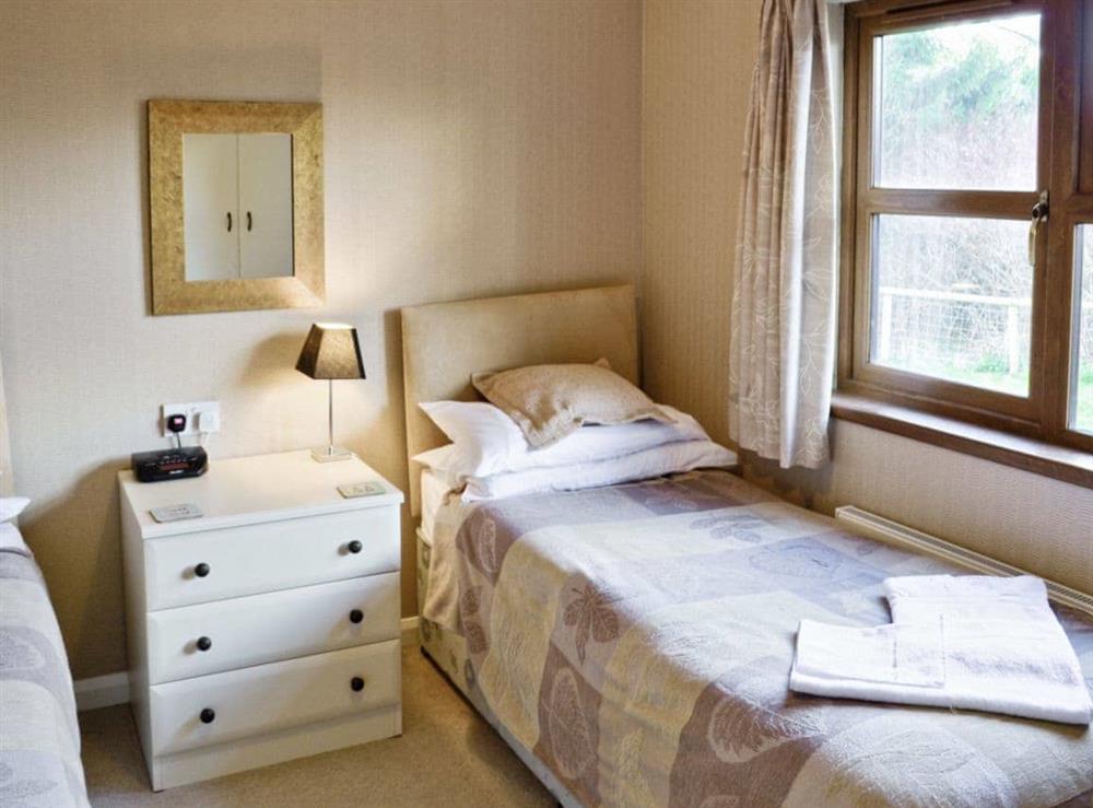 Twin bedroom at Otters Holt, 