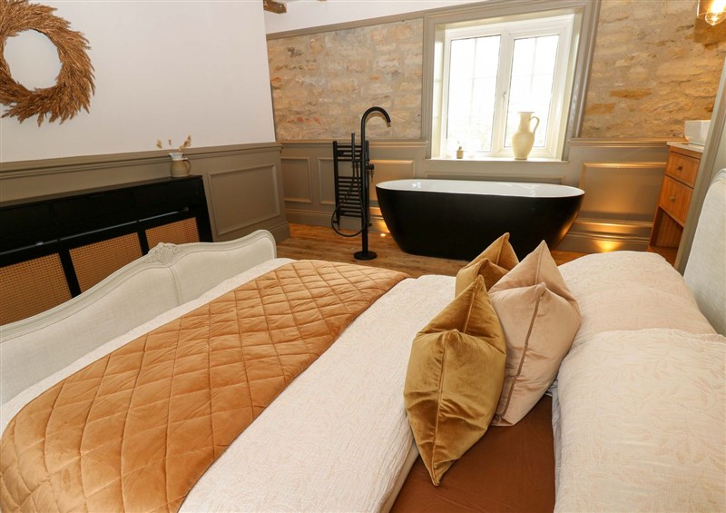 One of the 4 bedrooms (photo 4) at White House, Durham