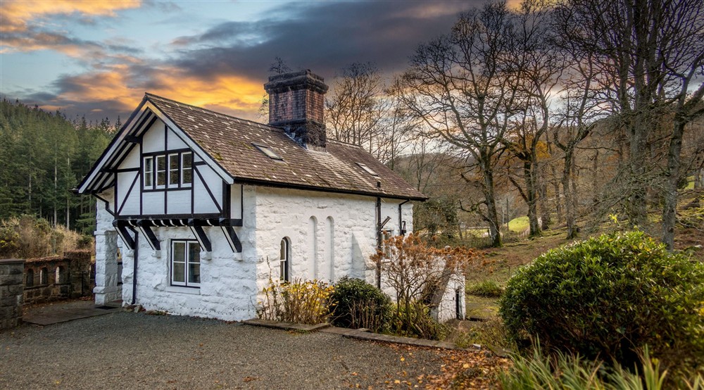 The exterior of White Lodge, Gwynedd (photo 3) at White Lodge in Ganllwyd, Gwynedd