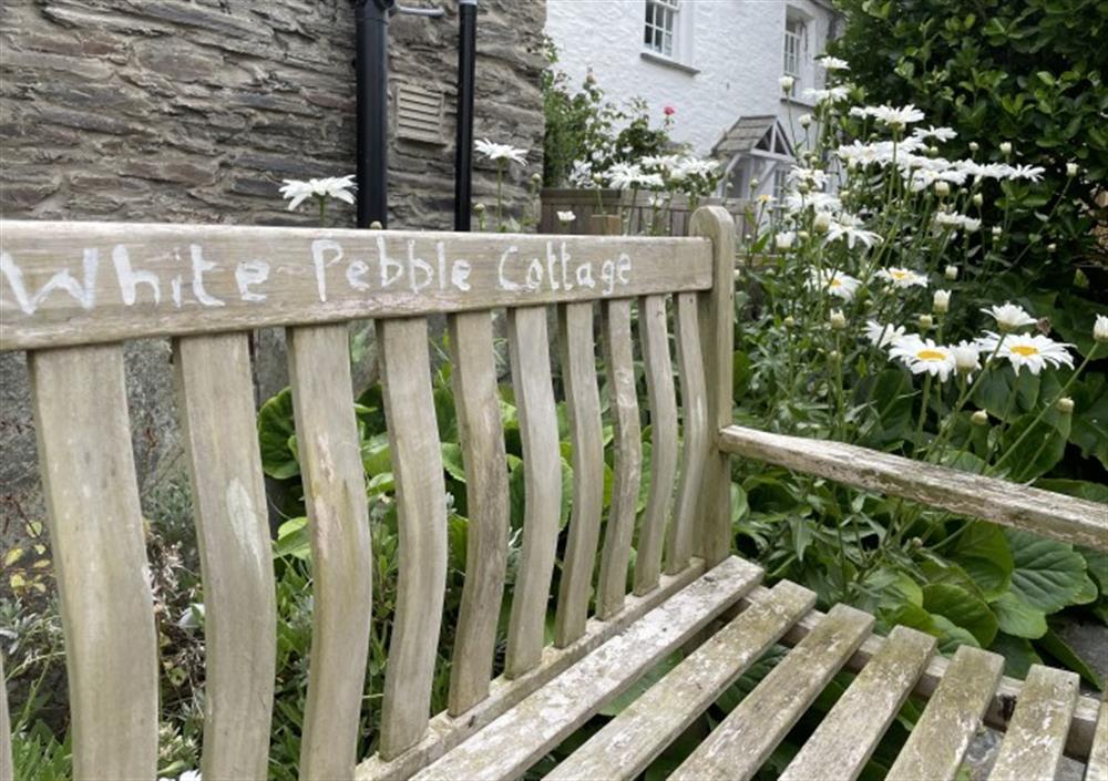 Outside sitting area at White Pebble Cottage in Port Isaac