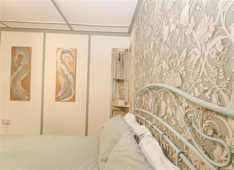 Bedroom (photo 3) at White Rabbit, Cross Lane, Eccles-On-Sea
