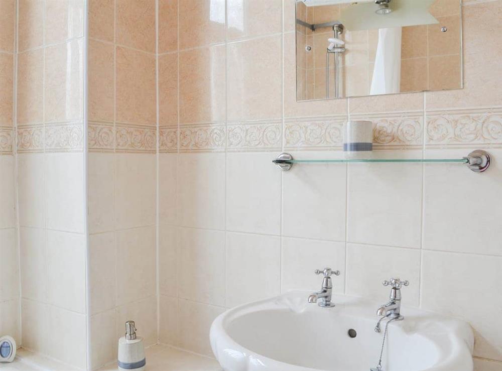 Bathroom (photo 3) at White Rose Apartment in Bridlington, North Humberside