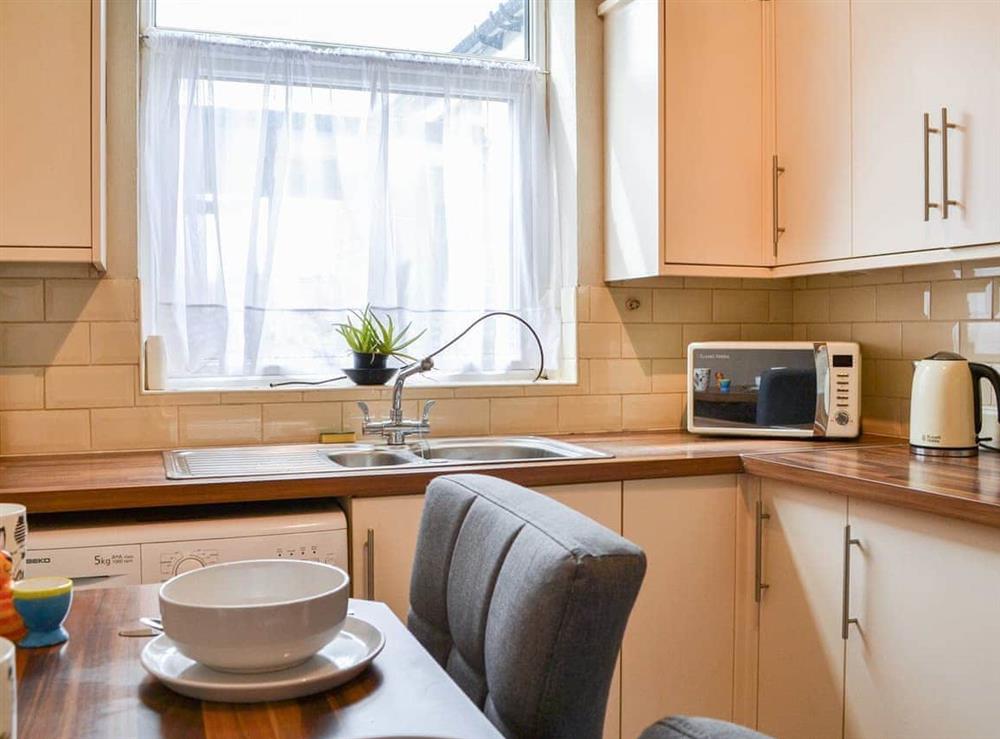 Kitchen (photo 4) at White Rose Apartment in Bridlington, North Humberside